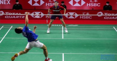Viktor Axelsen defensive Stance