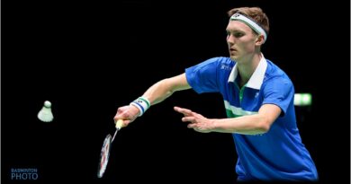 Badminton Singles Serve